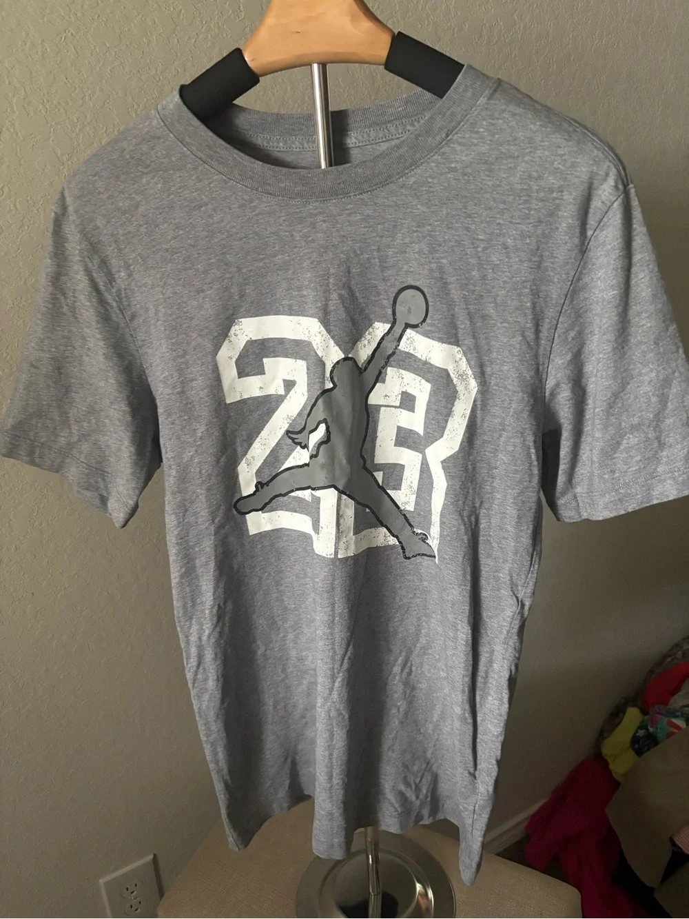 Jordan Flight Essentials 23 Jumpman Graphic T Shirt Gray Mens Small